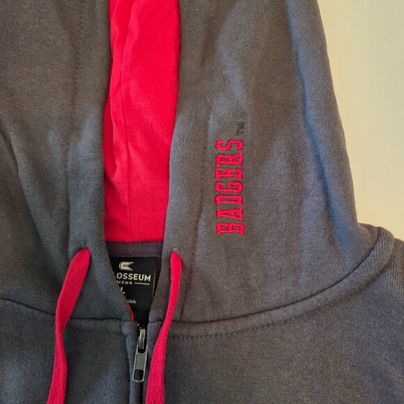 Wisconsin Badgers Zip-Up Hoodie by Colosseum - Men's Large - Picture 4 of 10